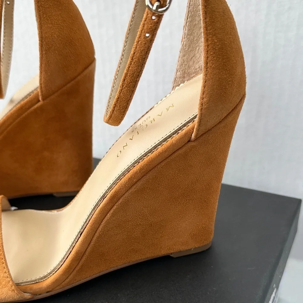 New Guess by Marciano Tan Wedge Sandals SZ 8.5